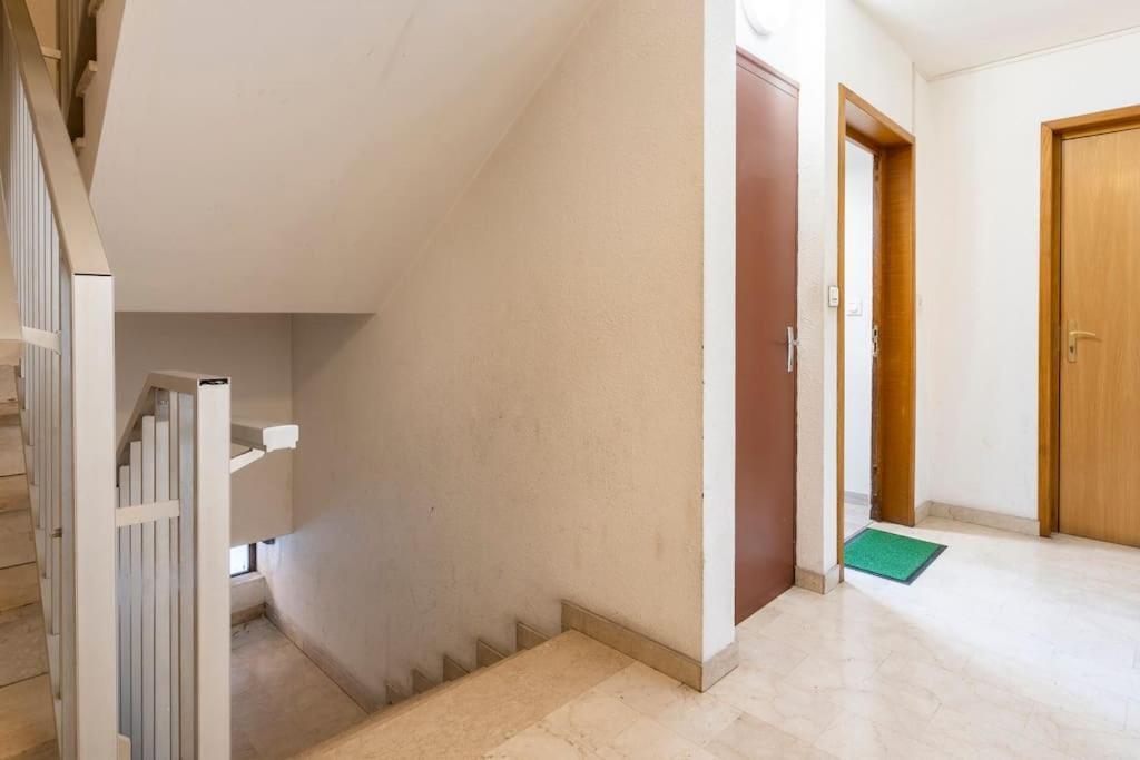 Studio Cosy Proche Du Centre + Parking Gratuit 克吕斯 外观 照片